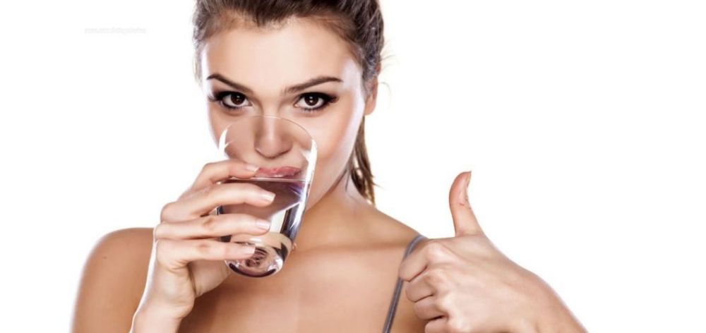 beneficios beber agua purificada